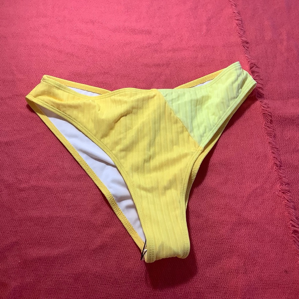 Shein bikini size Large color yellow new